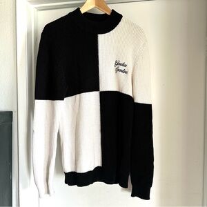 🚫SOLD🚫 Black and White Sweater